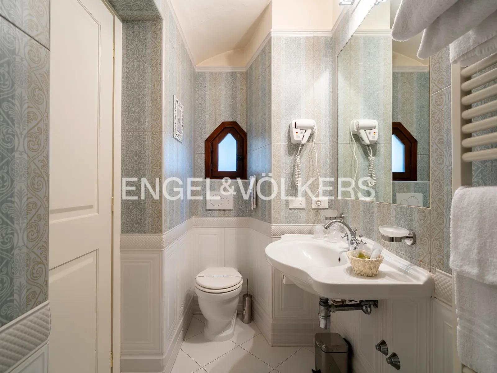 Gallery photo 10