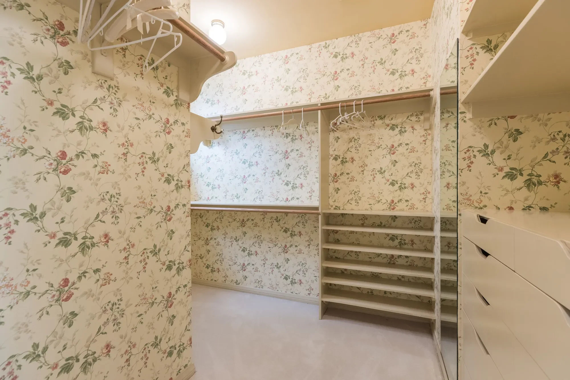 12386 Ridge Circle , Los Angeles, CA 90049, Los Angeles, California, United States. - Photo 19