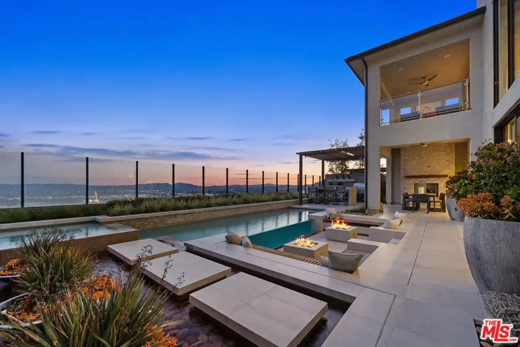 20378 W Marlow Lane, Los Angeles, California, United States. - Photo 32
