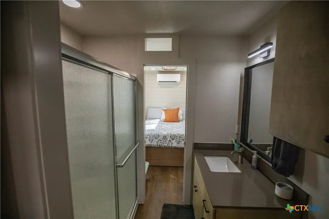 000 Stratton Road, Yoakum, TX 77995, Yoakum, Texas, United States. - Photo 27