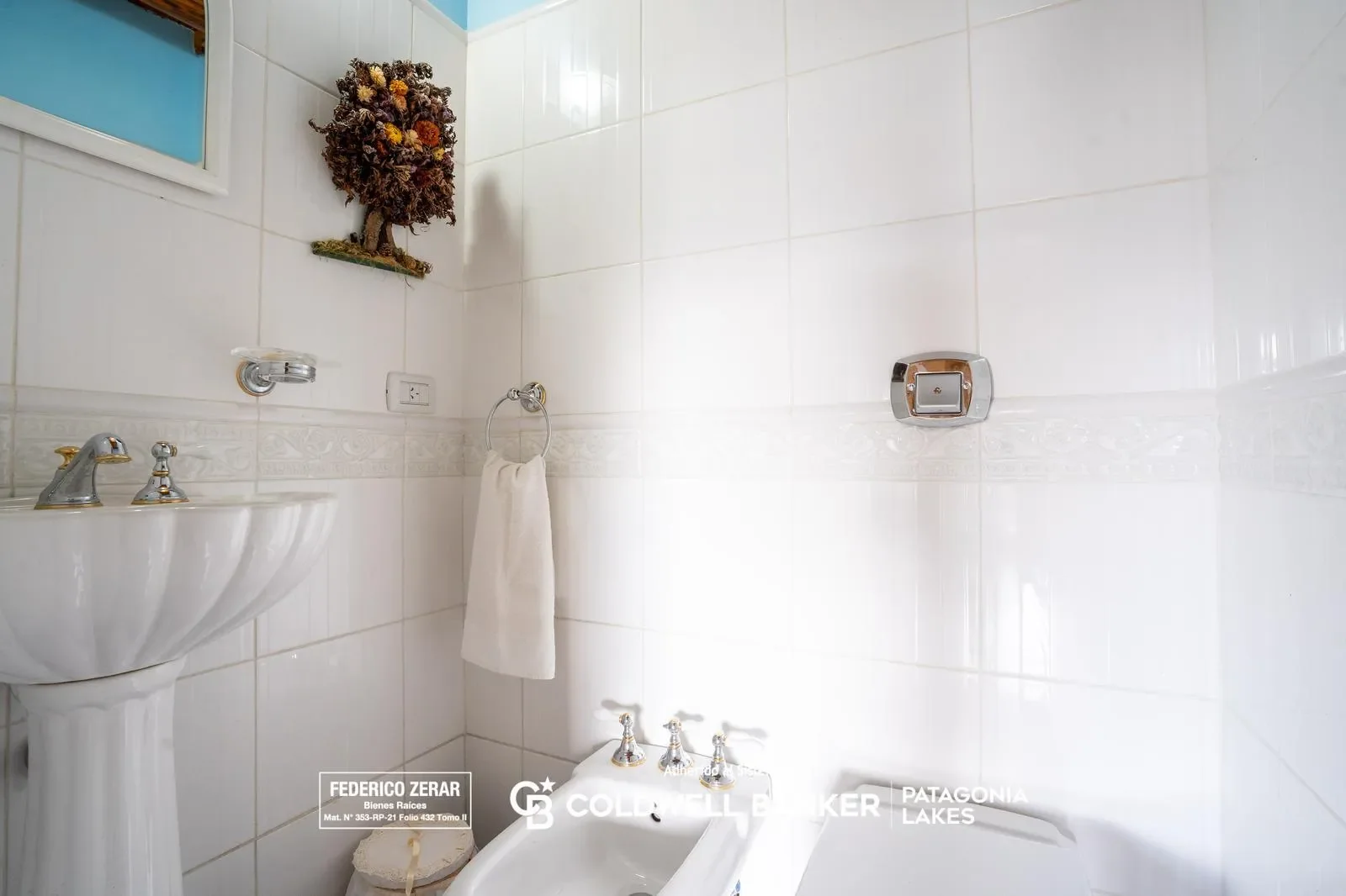 VENTA - Exclusiva casa de  5 dormitorios, 4 baños en barrio del Golf, Llao Llao, Bariloche, Bariloche, Villa Llao Llao, Río Negro, Argentina. - Photo 56