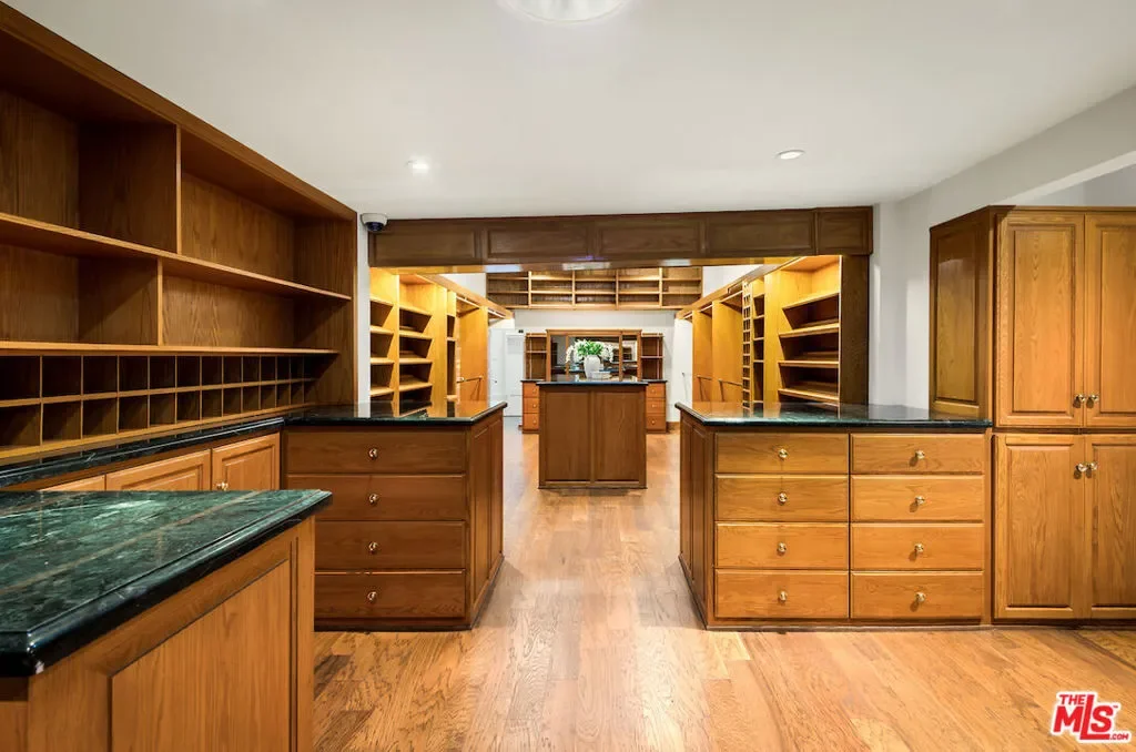 9996 Sunset Boulevard, Beverly Hills, California, United States. - Photo 15
