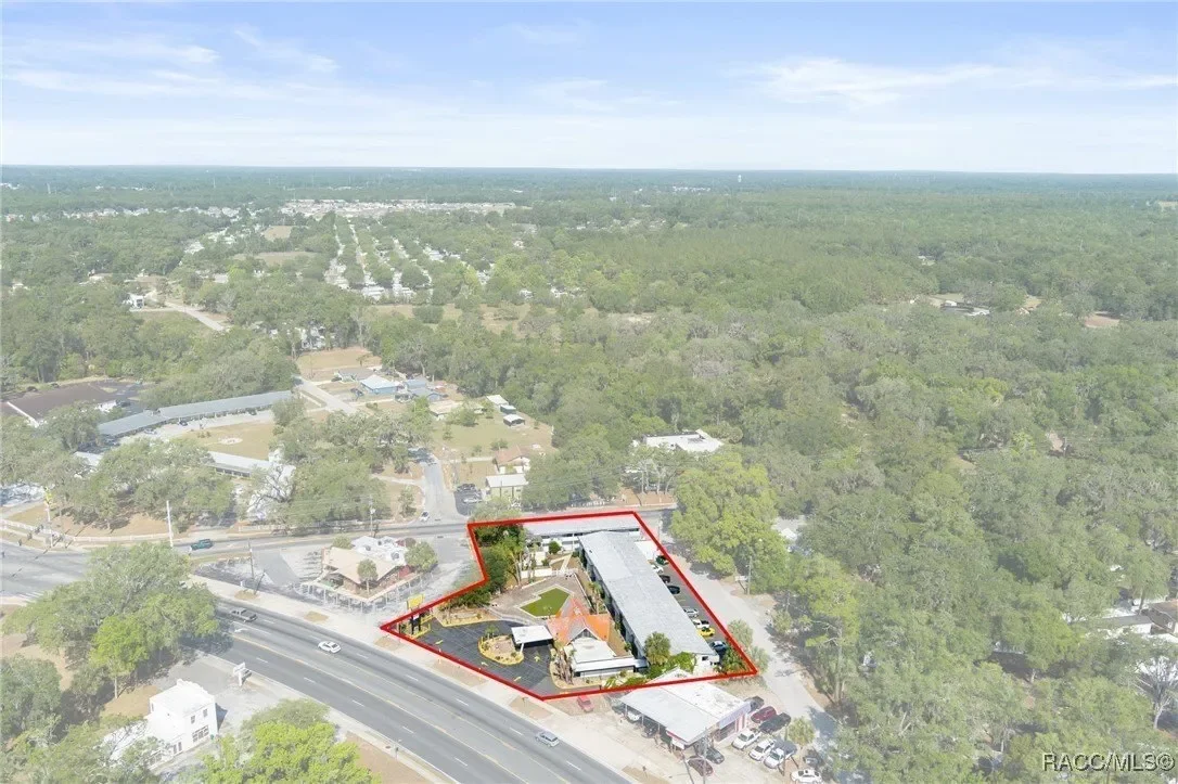 5565 E Silver Springs Boulevard, Silver Springs, FL 34488, Silver Springs, Florida, United States. - Photo 7