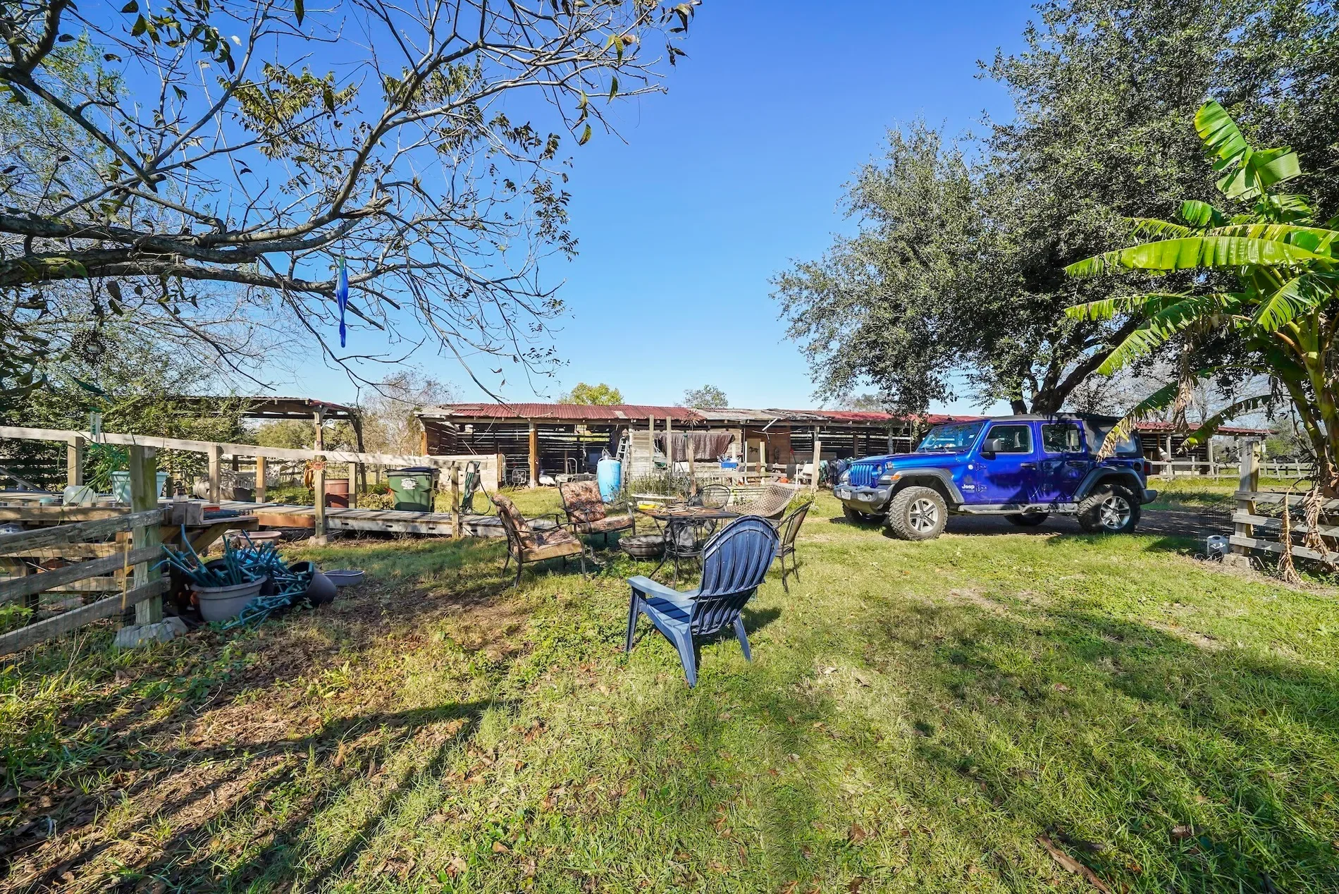 Exterior photo 10