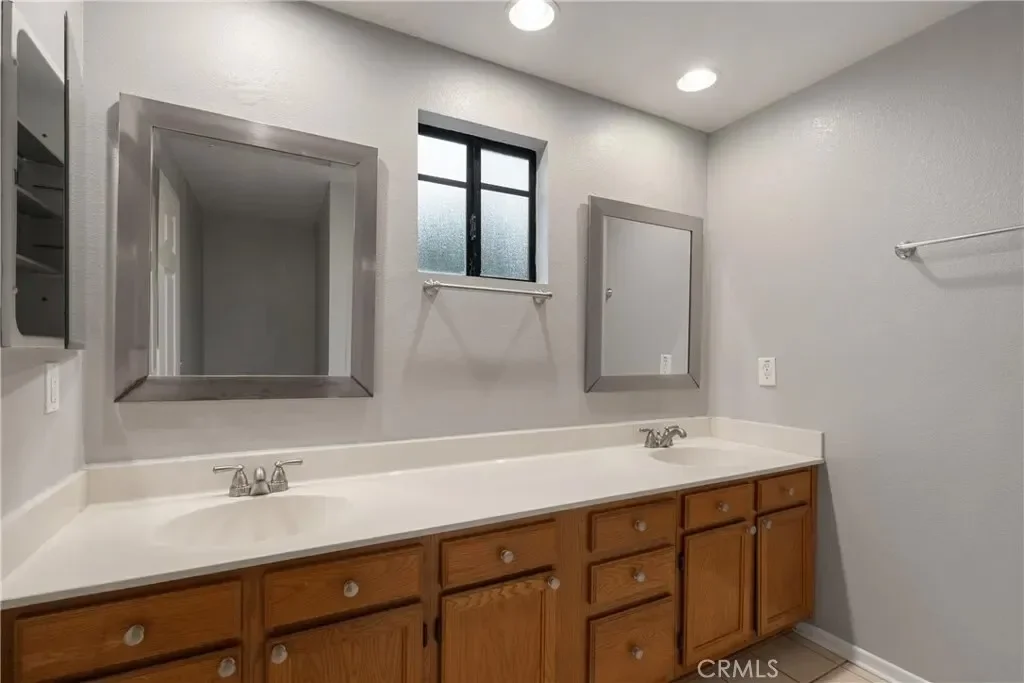 482 S Madison Avenue 1, Altadena, California, United States. - Photo 20
