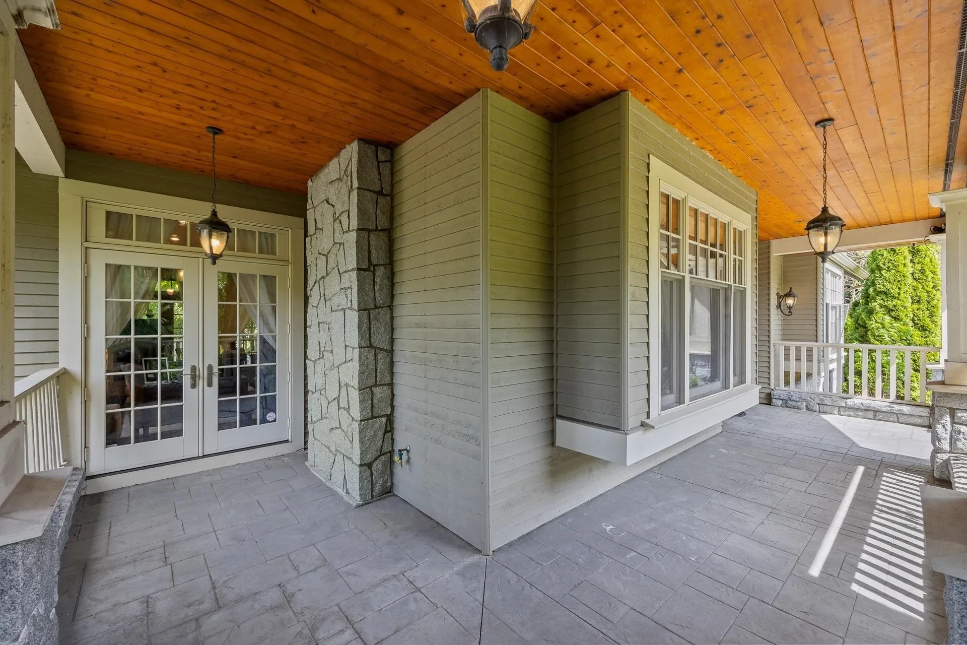 Gallery photo 12