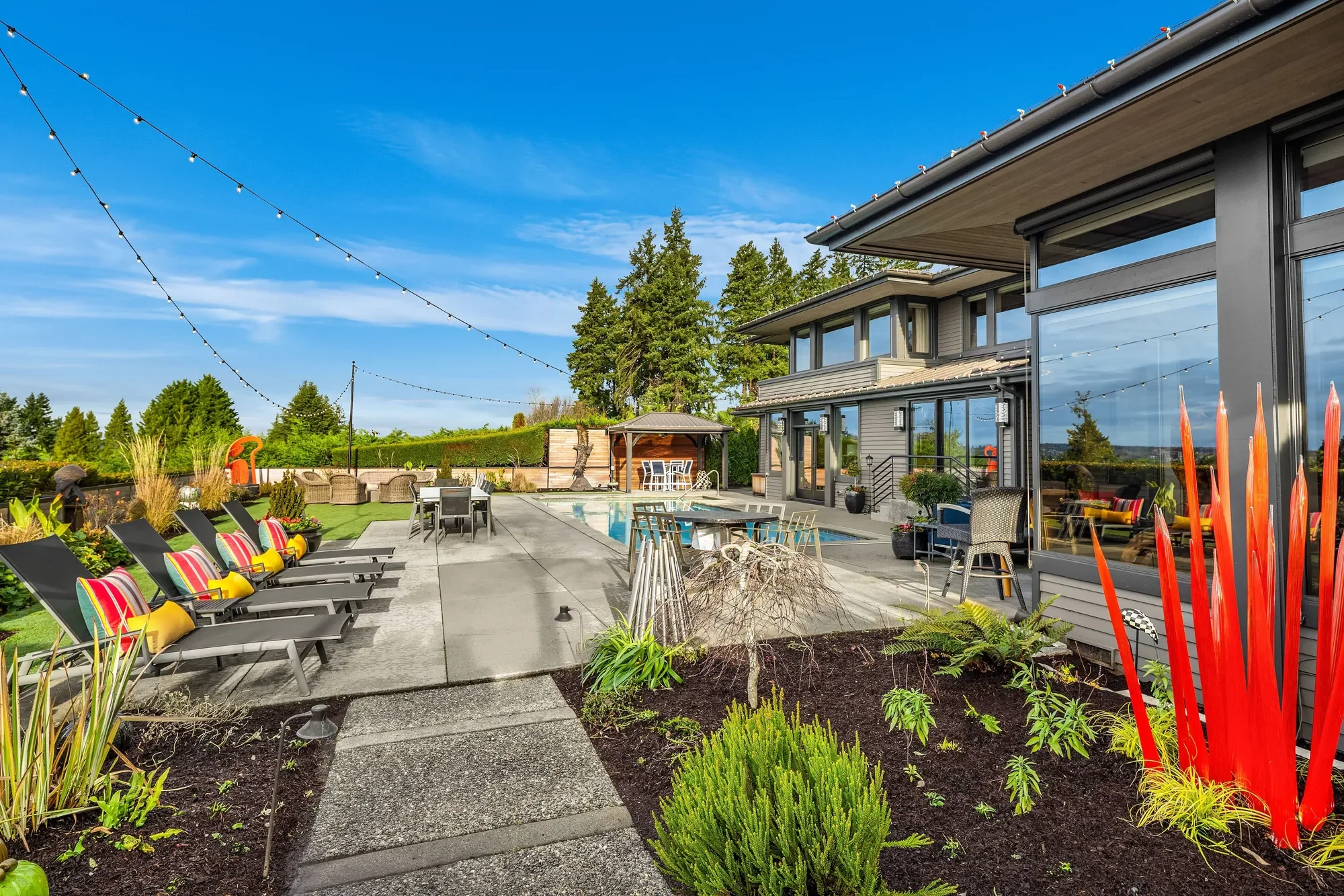 9600 Northeast 28th Street , Clyde Hill, WA 98004, Bellevue, Washington, United States. - Photo 10