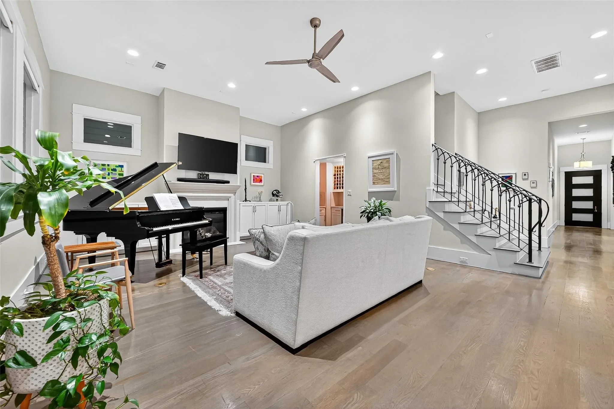 2217 W Main Street, Houston, Texas, United States. - Photo 10