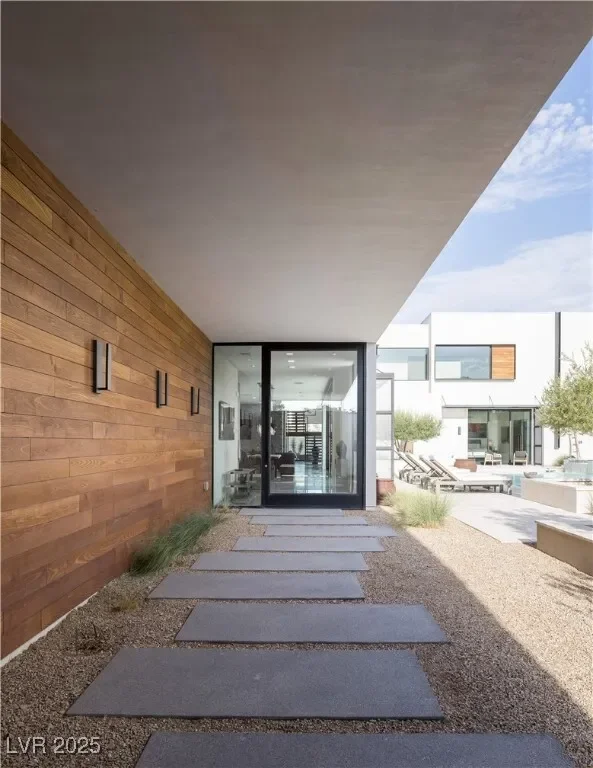 7030 SCHIRLLS Street, Las Vegas, Nevada, United States. - Photo 3