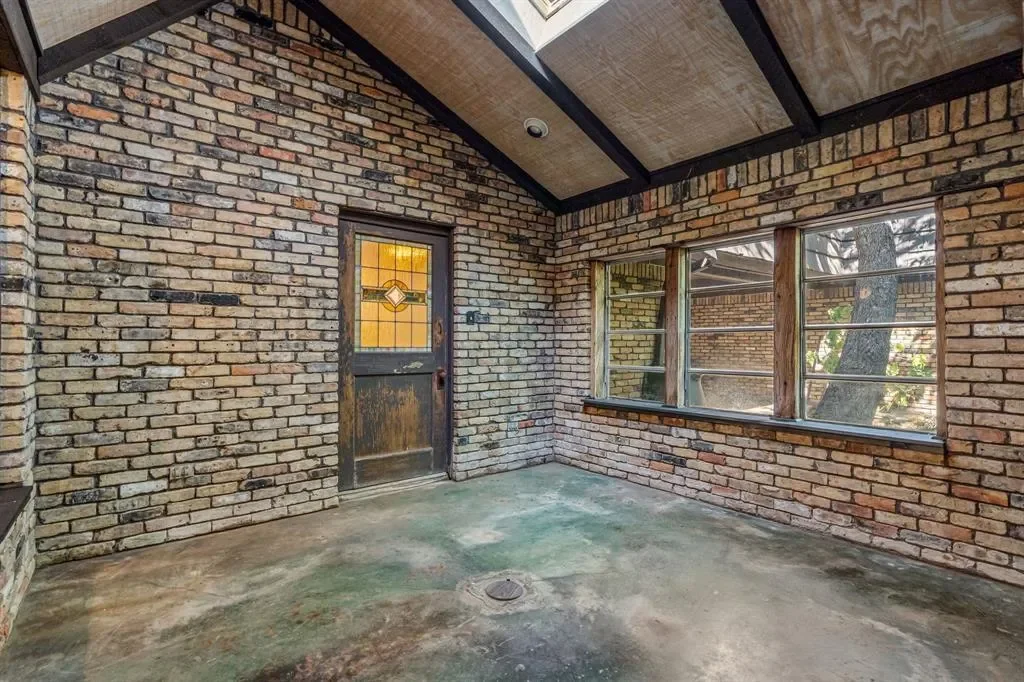 5300 Northcrest Road, Fort Worth, Texas, United States. - Photo 12