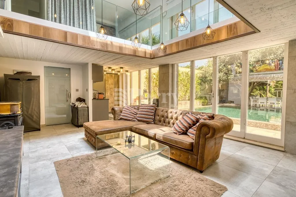 Gallery photo 10