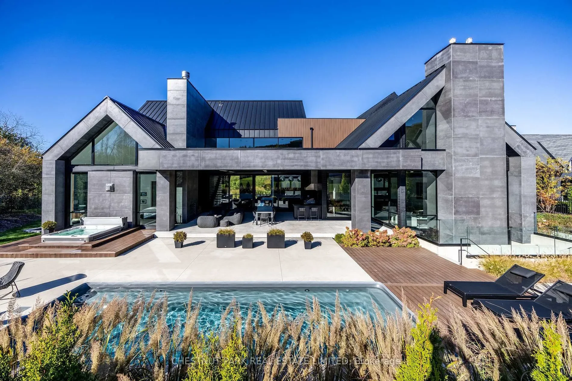 Exterior photo 11
