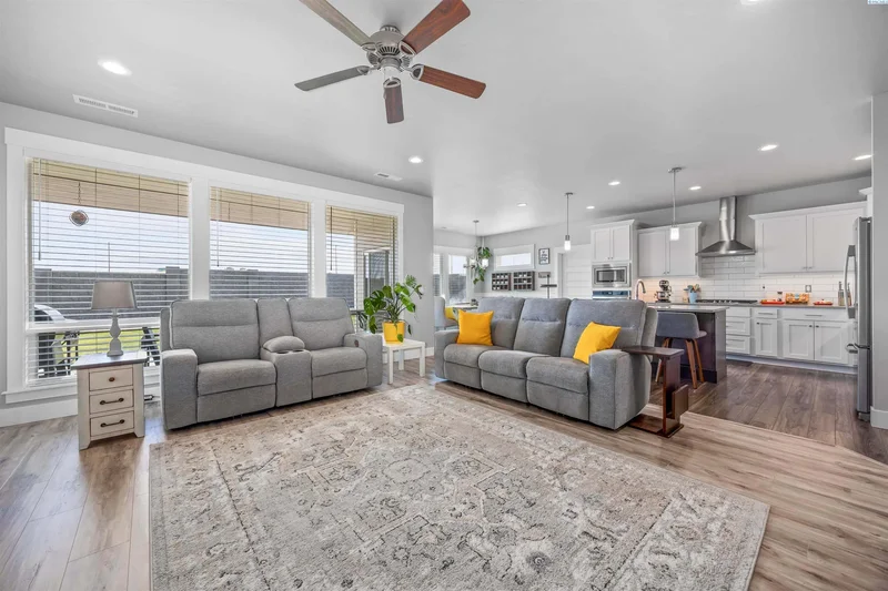 5719 W 41st Ave, Kennewick, WA 99338, Kennewick, Washington, United States. - Photo 2