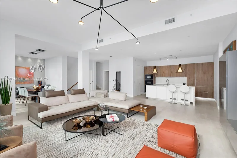 650 NE 32nd St BH7, Miami, Florida, United States. - Photo 6