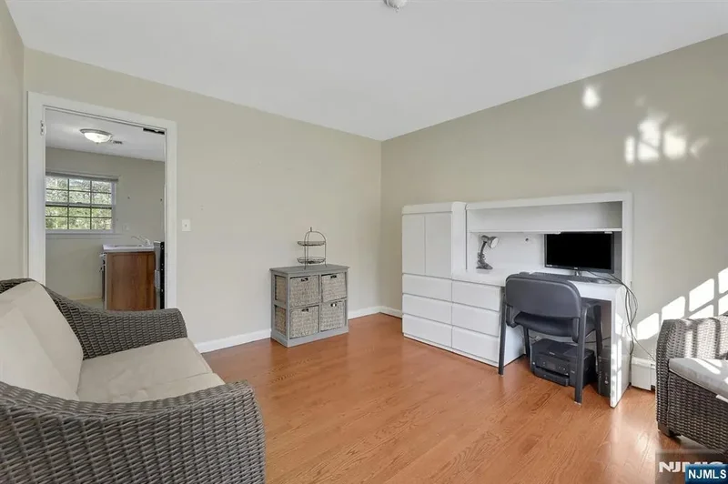 64 Powderhorn Drive, Wayne, NJ 07470, Wayne, New Jersey, United States. - Photo 43