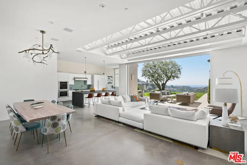 1550 Casale Rd - Pacific Palisades, California