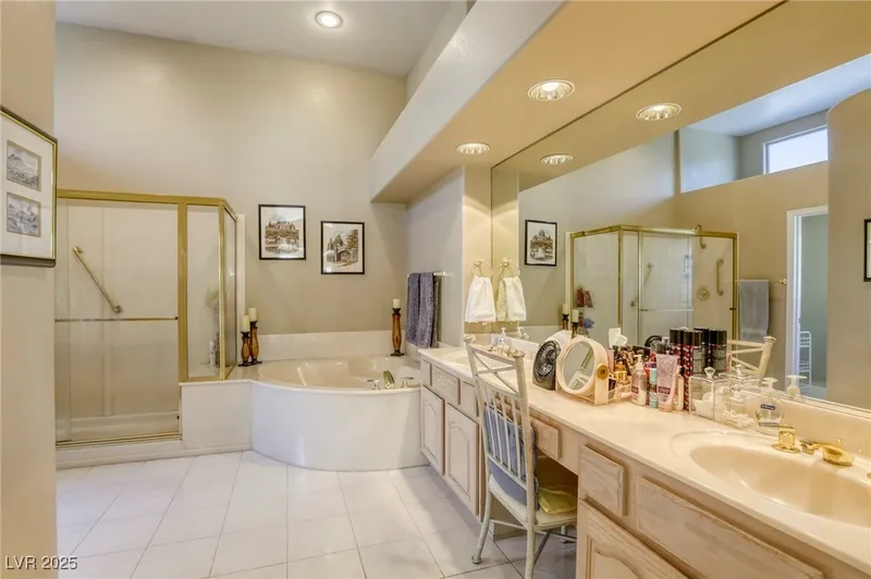 9201 Yucca Blossom Drive, Las Vegas, NV 89134, Las Vegas, Nevada, United States. - Photo 16