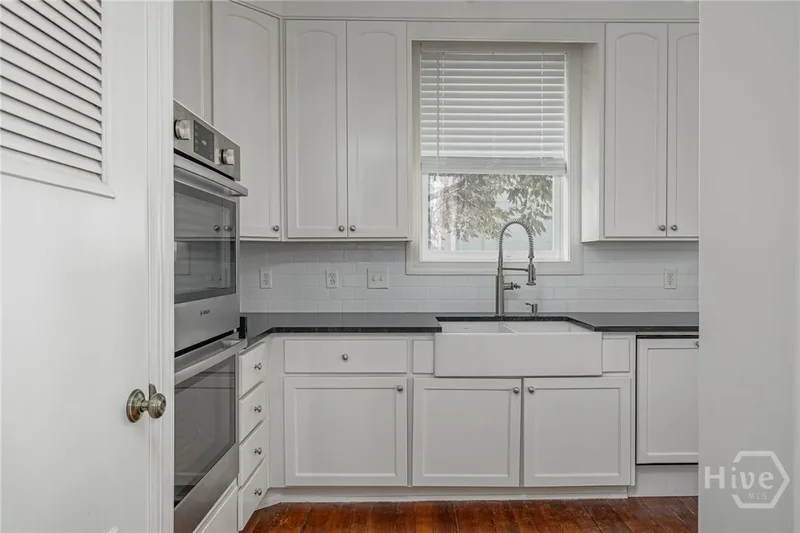 25 W Perry Street, Savannah, Georgia, United States. - Photo 58