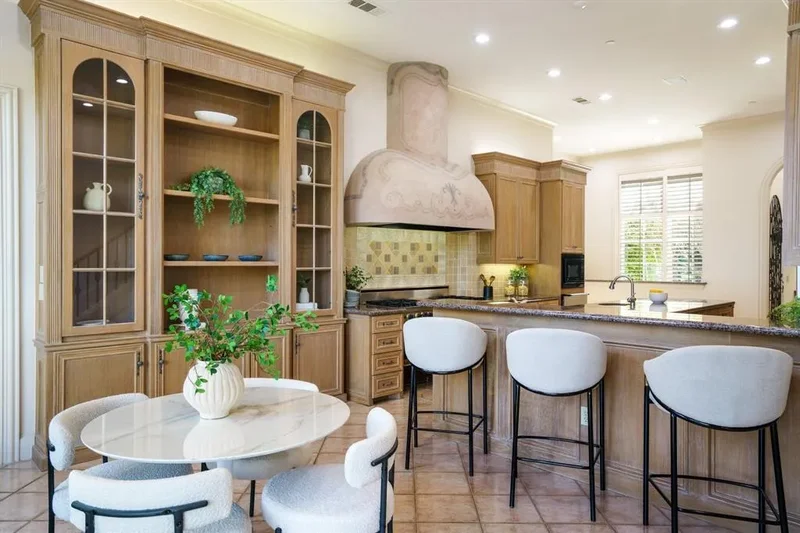 14809 Hampton Court, Addison, Texas, United States. - Photo 16
