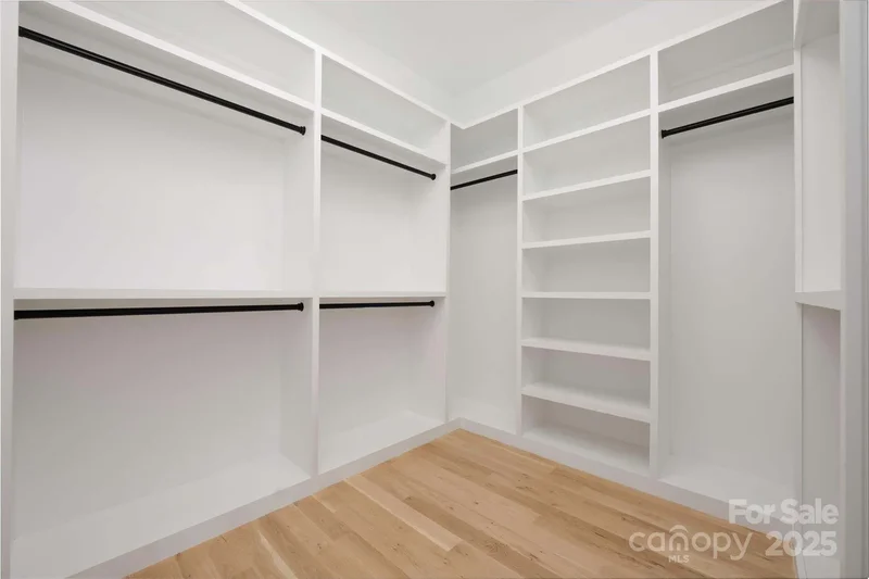 4041 Hiddenbrook Drive, Charlotte, NC 28205, Charlotte, North Carolina, United States. - Photo 3