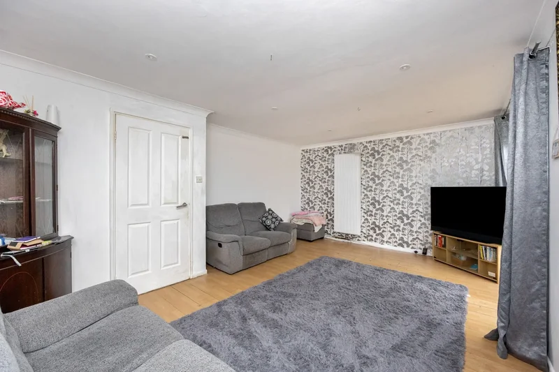 30 Parsonage Road, Henfield, BN5 9JG, Upper Beeding, England, United Kingdom. - Photo 15