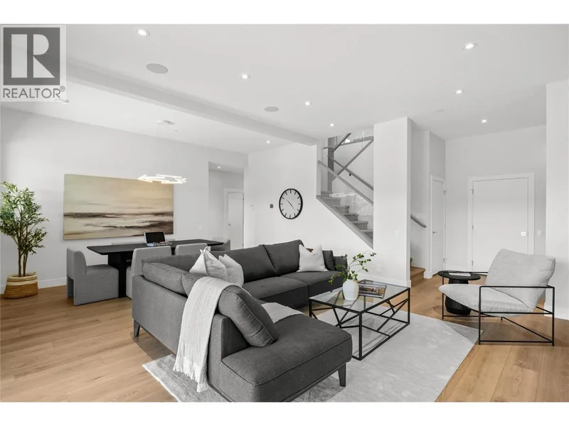 189 Wildsong Crescent, Vernon, BC, V1H2J4, CANADA, Vernon, British Columbia, Canada. - Photo 17