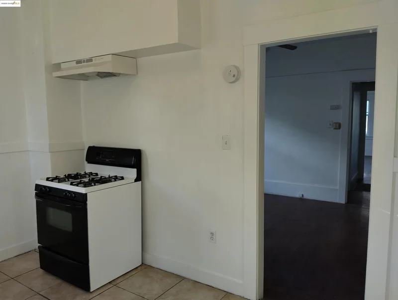 847 E 18th, Oakland, California, United States. - Photo 50