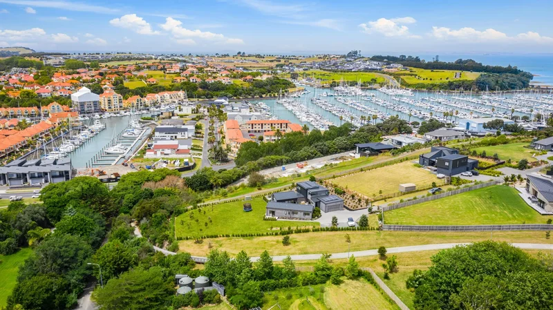 9 Laguna Place, Matakatia, Auckland, Whangaparāoa, Auckland, New Zealand. - Photo 6