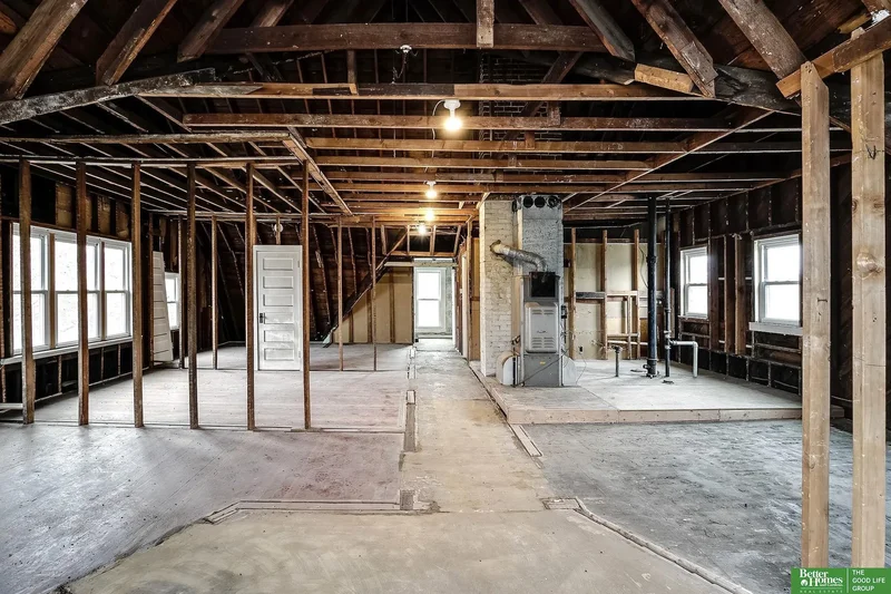 1624 S 32 Avenue, Omaha, NE 68105, Omaha, Nebraska, United States. - Photo 62