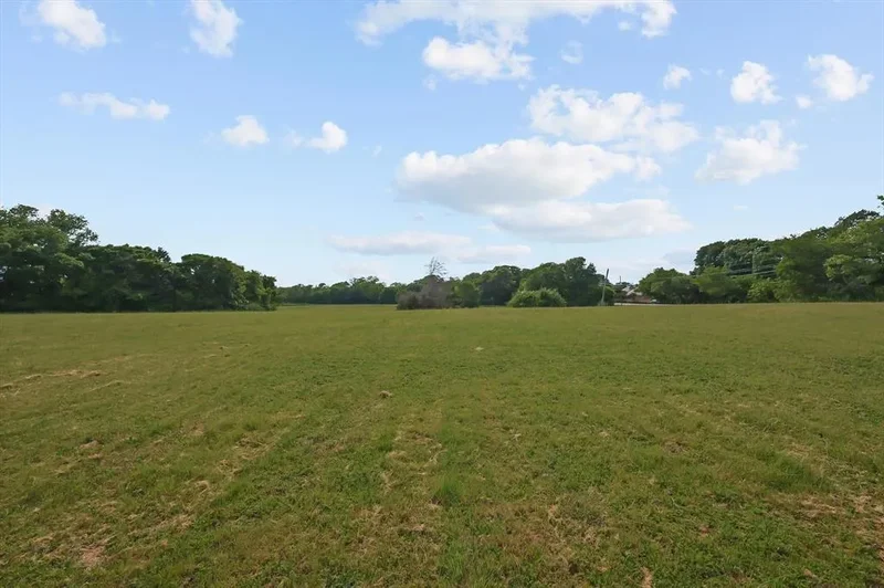 699 W Wintergreen Road, Desoto, TX 75115, DeSoto, Texas, United States. - Photo 5