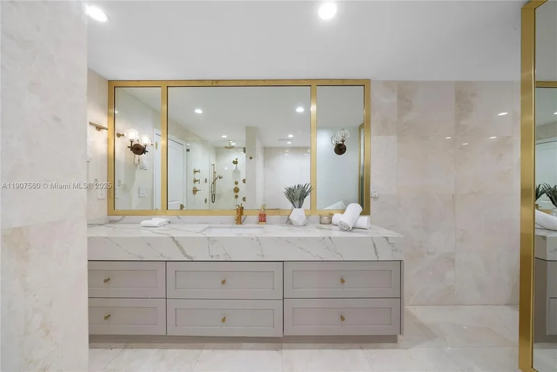 1925 Brickell Ave DPH3, Miami, Florida, United States. - Photo 33