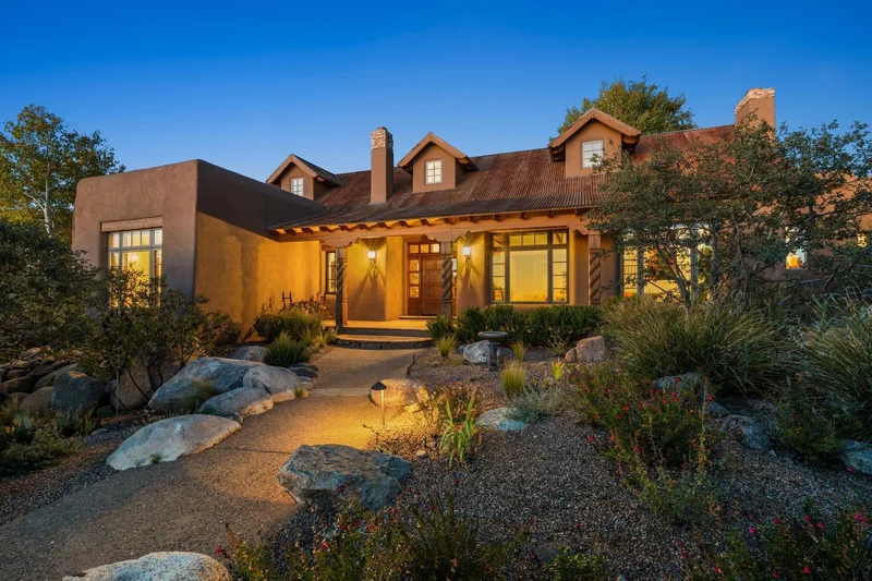 348 White Oaks NE, Albuquerque, NM 87122, Albuquerque, New Mexico, United States. - Photo 46