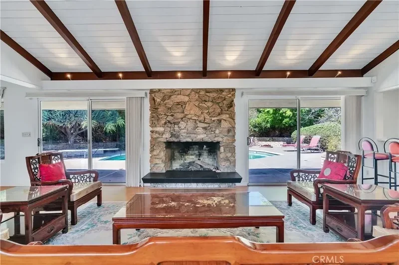 211 Peacock Lane, Montebello, California, United States. - Photo 5