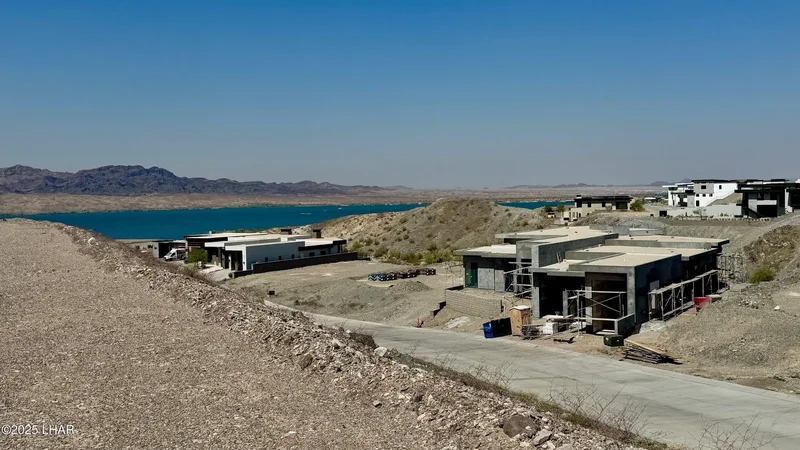 2403/2407 Dry Creek Ct, Lake Havasu City, AZ 86406, Lake Havasu City, Arizona, United States. - Photo 5