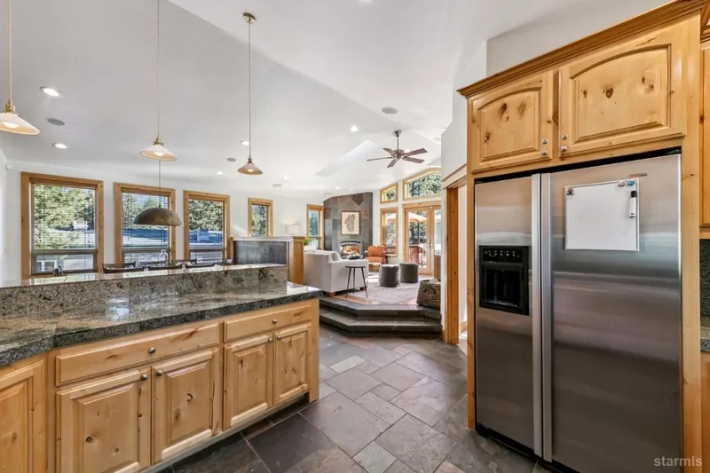 960 San Francisco Avenue, South Lake Tahoe, CA, 96150, USA, South Lake Tahoe, California, United States. - Photo 12