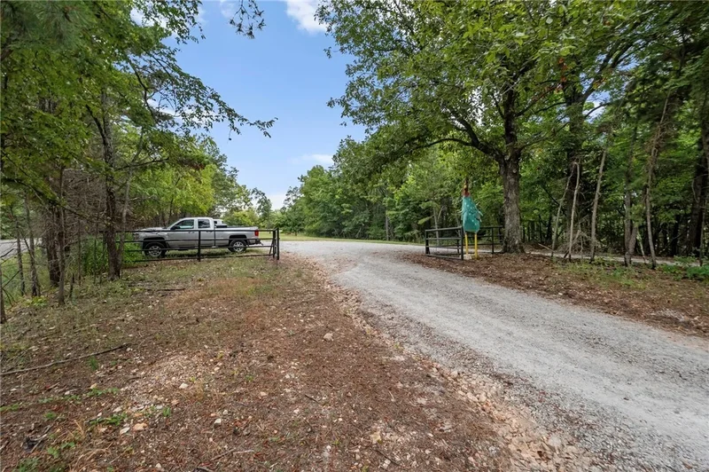 601 County Road 152, Eureka Springs, AR 72632, Eureka Springs, Arkansas, United States. - Photo 39