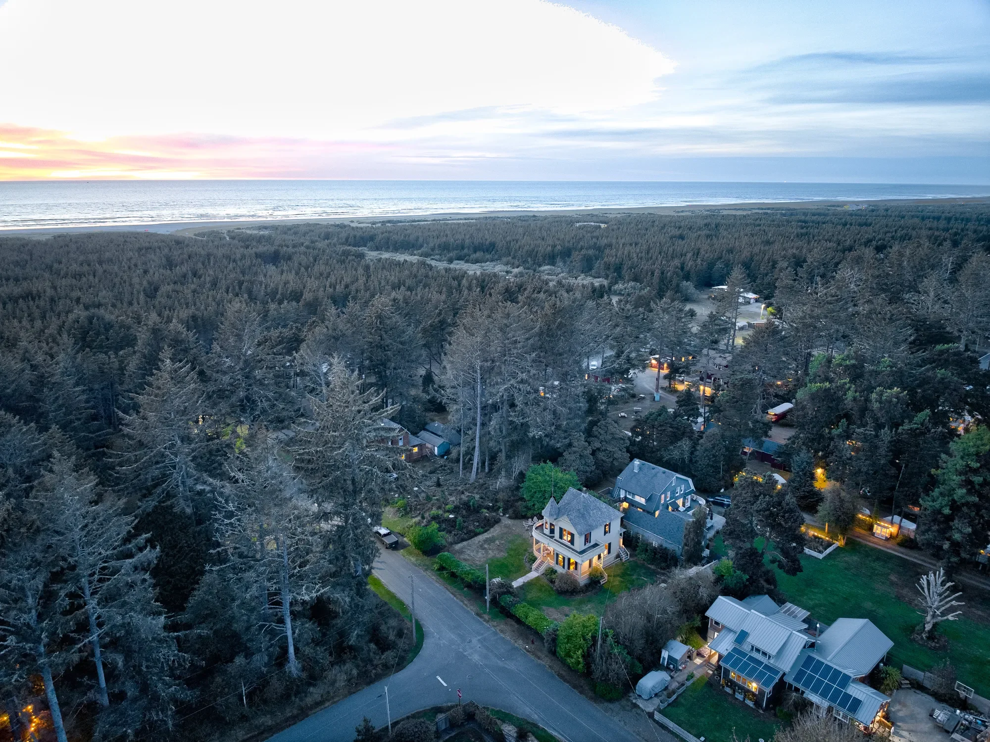 1103 37th Place , Seaview, WA 98644, Seaview, Washington, United States. - Photo 27