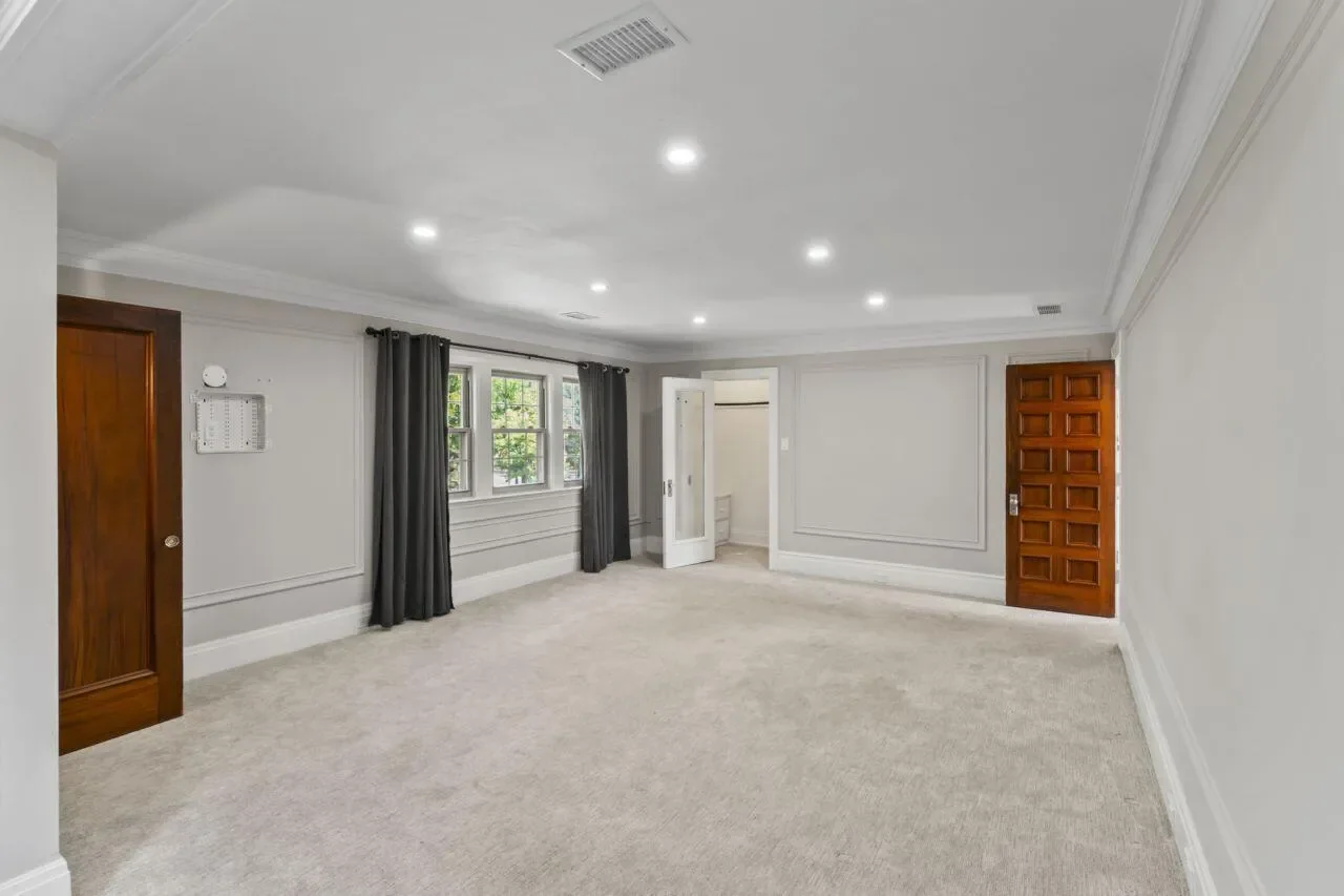 2423 Chicago Boulevard, Detroit, MI 48206, Detroit, Michigan, United States. - Photo 32