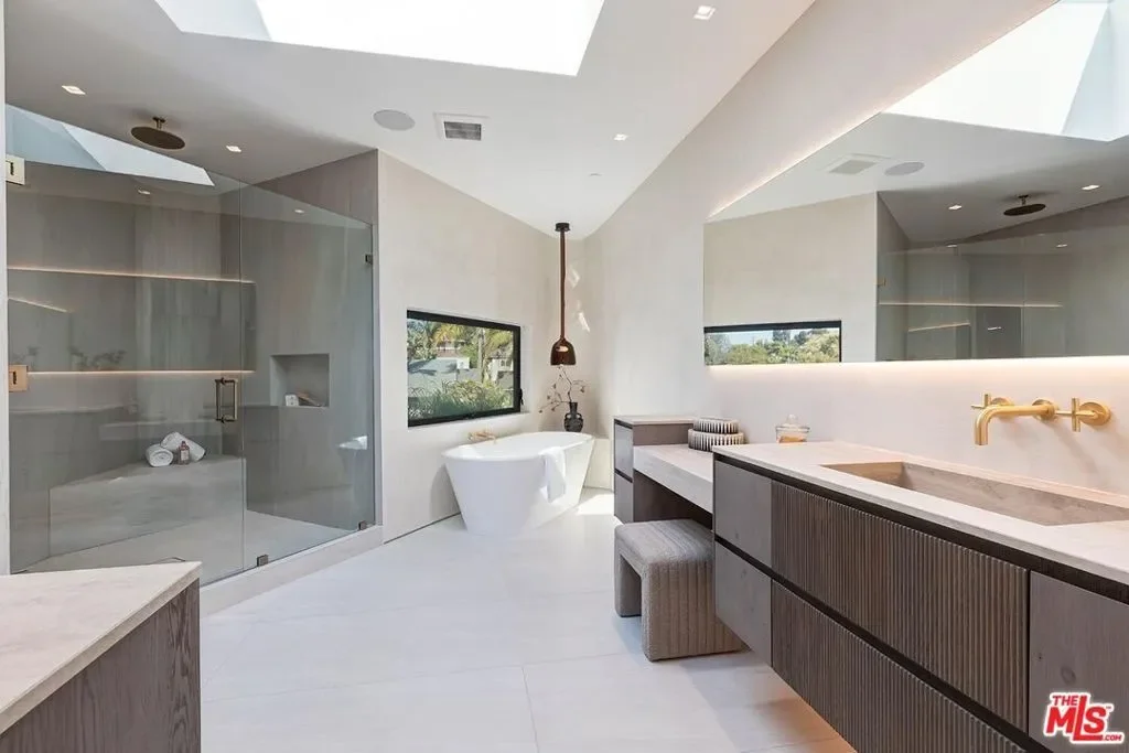 2831 Malcolm Avenue, Los Angeles, California, United States. - Photo 21