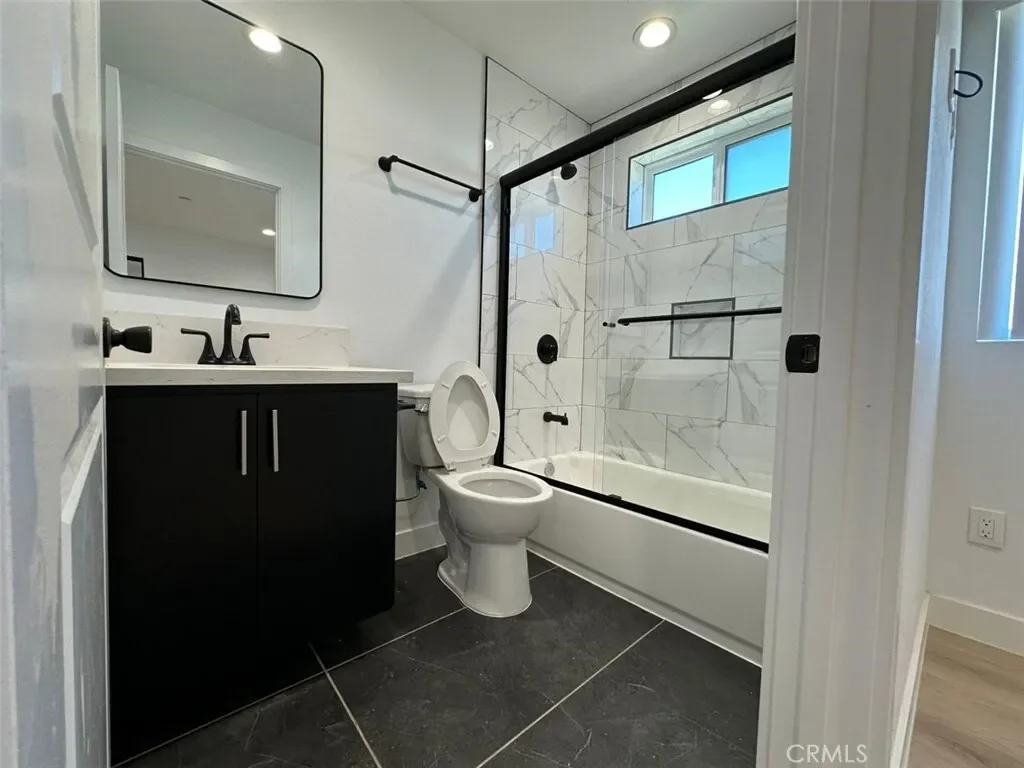 235 E 29th Street, LOS ANGELES, CA 90011, Los Angeles, California, United States. - Photo 32