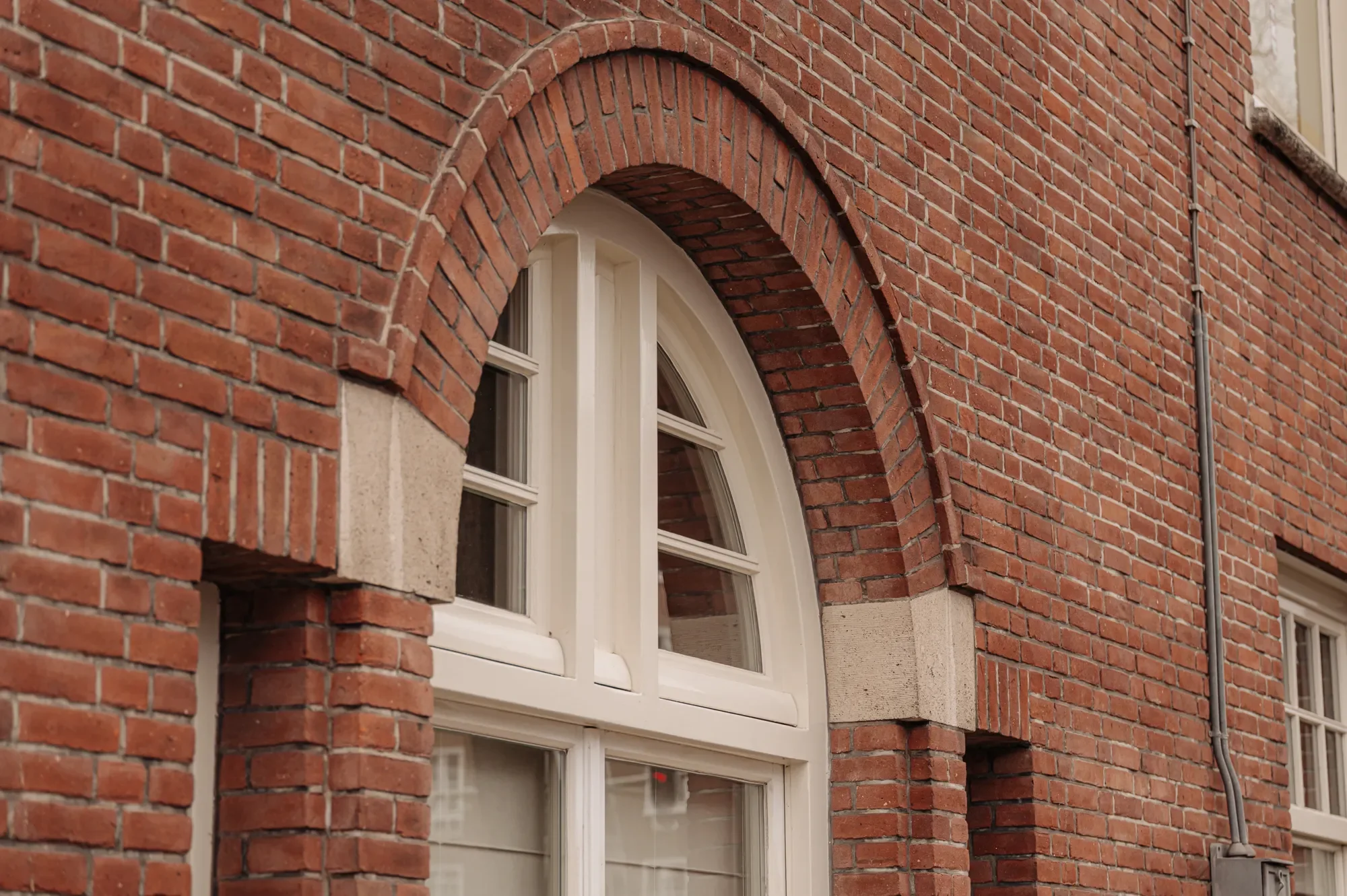 Exterior photo 4