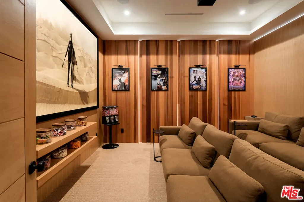 839 N Genesee Avenue, Los Angeles, California, United States. - Photo 34