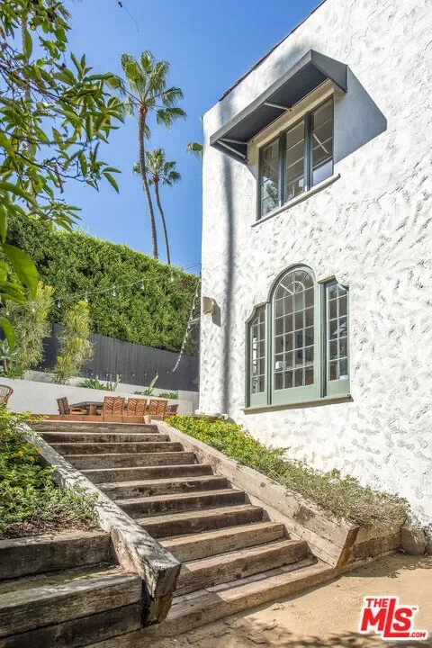 6749 Whitley Terrace, Los Angeles, California, United States. - Photo 30