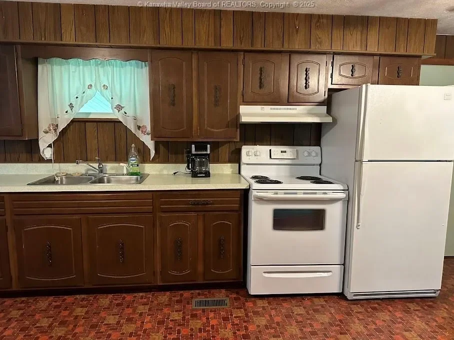 2145 Smith Rd., Charleston, WV 25314, Charleston, West Virginia, United States. - Photo 12