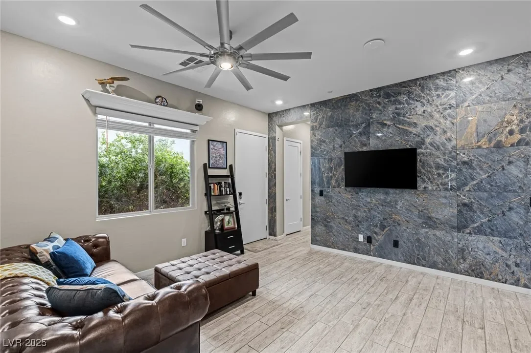 731 Glowing Horizon Street, Henderson, Nevada, United States. - Photo 35