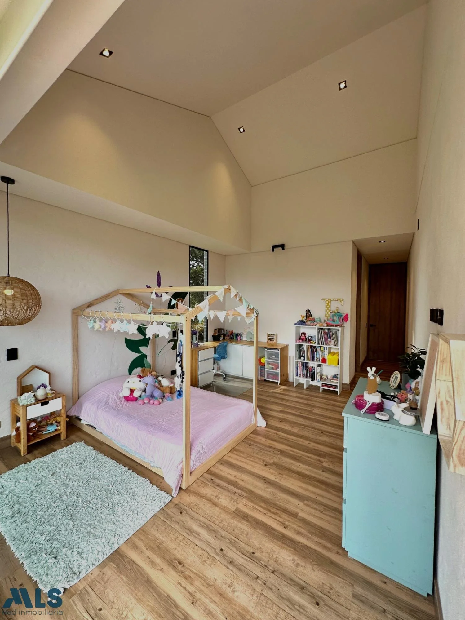 Gallery photo 11