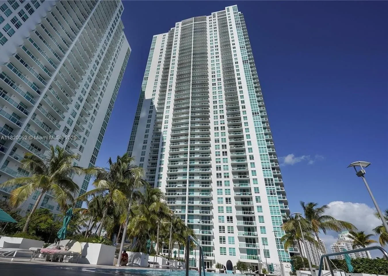 950 Brickell Bay Dr, #3710, Miami, Florida, United States. - Photo 9