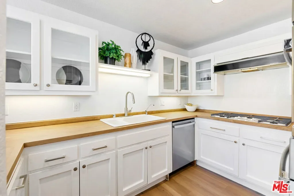29221 Heathercliff Road 13, Malibu, California, United States. - Photo 28