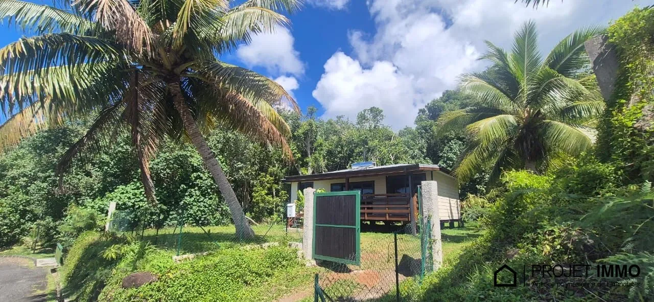Exterior photo 5