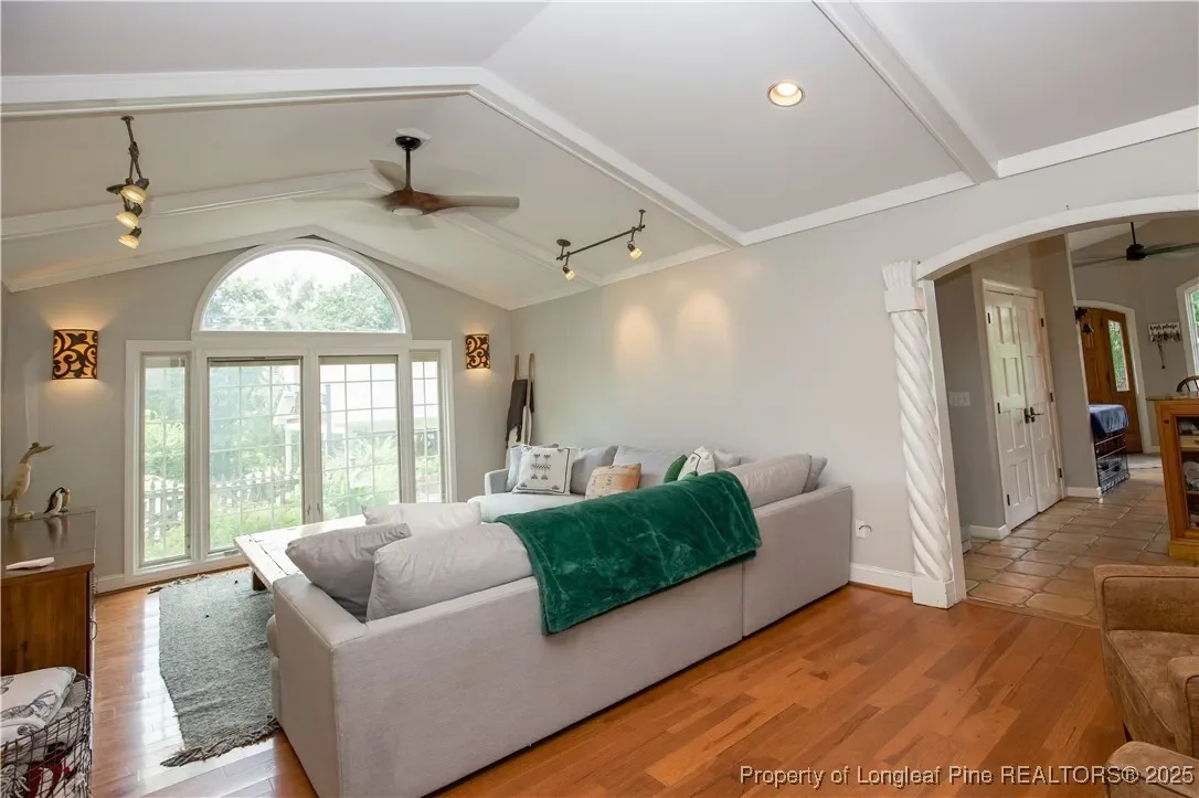 Gallery photo 7